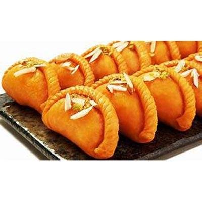Stuffed Gujjiya (mawa,dry coconut and nuts)